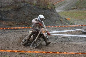 Sezonowe ubrania na motocykl. Co nosić jesienią